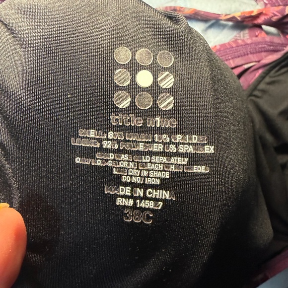 Title Nine Phenom underwire swim
Botanique print Rich Fig 38C - Picture 7 of 7